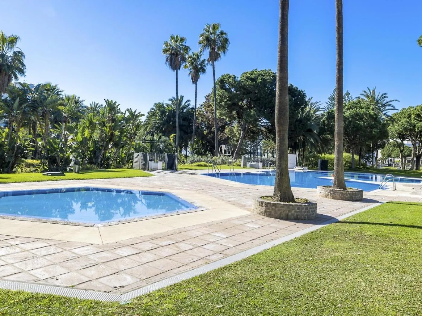 01 Bdr Casa Sevilla 604 Марбелья 0*,  Испания